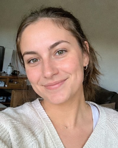 Ava Mitchell, MA English Literature — English specialist